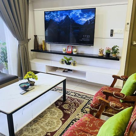 Mines Astetica Lake View Condo Seri Kembangan V1 Exteriér fotografie