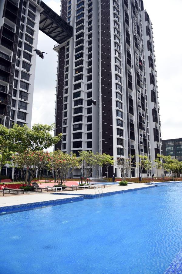 Mines Astetica Lake View Condo Seri Kembangan V1 Exteriér fotografie